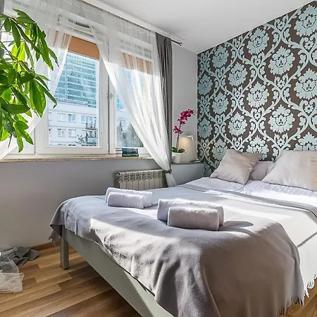 Panska 3 - With Balcony By Renters Апартаменты *